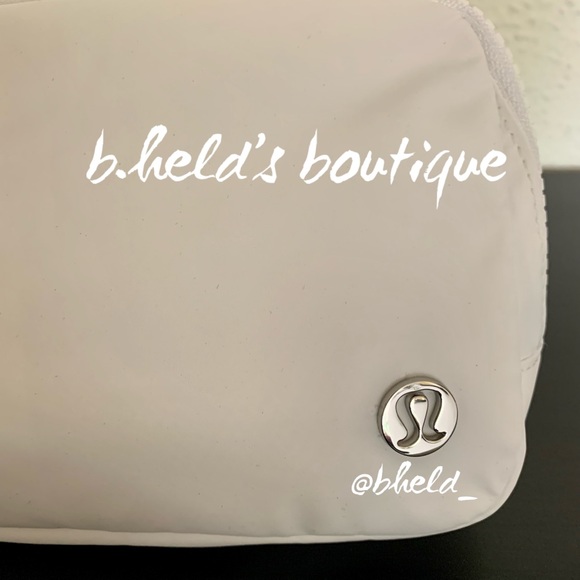 lululemon Everywhere Belt Bag in White with Silver Zipper (1L) Brand New NWT - Picture 12 of 15